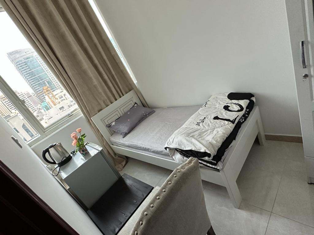 Corniche Street - Superb Lovely Room 아부다비 외부 사진