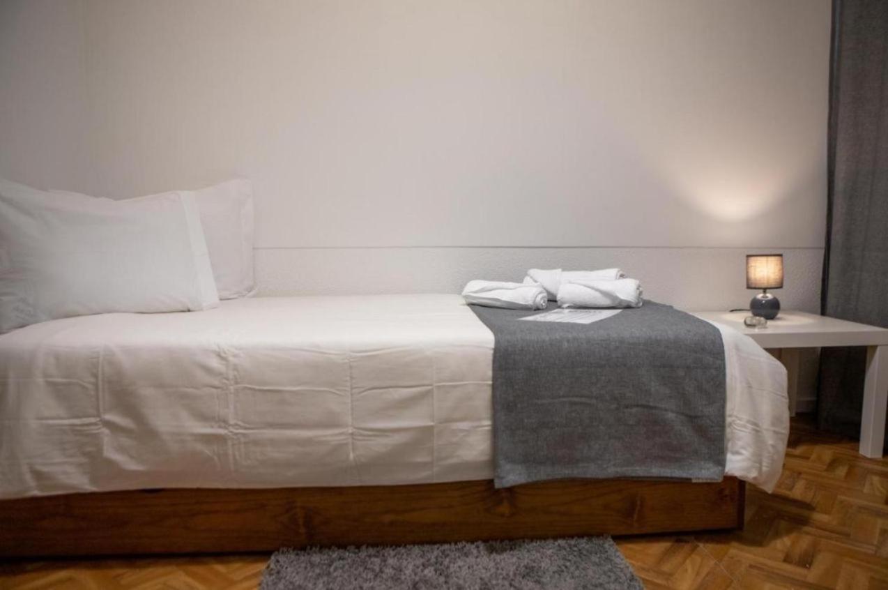 Corniche Street - Superb Lovely Room 아부다비 외부 사진